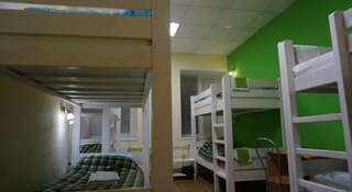 Хостел CityLime Hostel Санкт-Петербург Кровать в восьмиместной мужской комнате-1